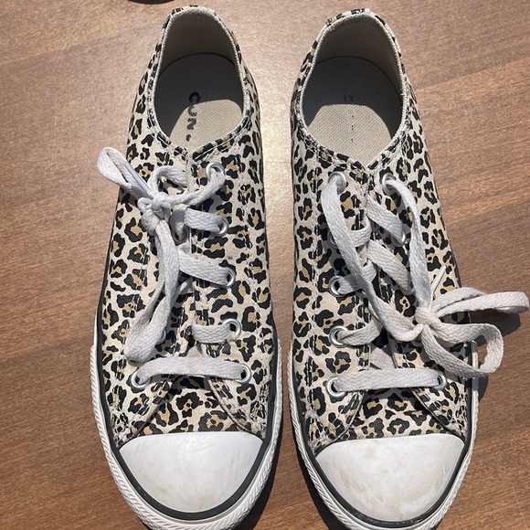 Girls size 3 cheetah converse - Picture 1 of 2